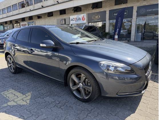 VOLVO V40 2.0 T4 KINETIC GASOLINA 4P AUTOMÁTICO VOLVO V40 2.0 T4 KINETIC GASOLINA 4P AUTOMÁTICO